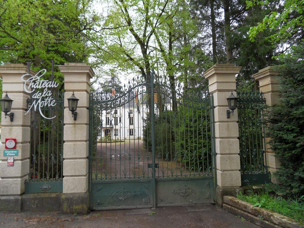 Château de la Motte Noailly Exterior foto