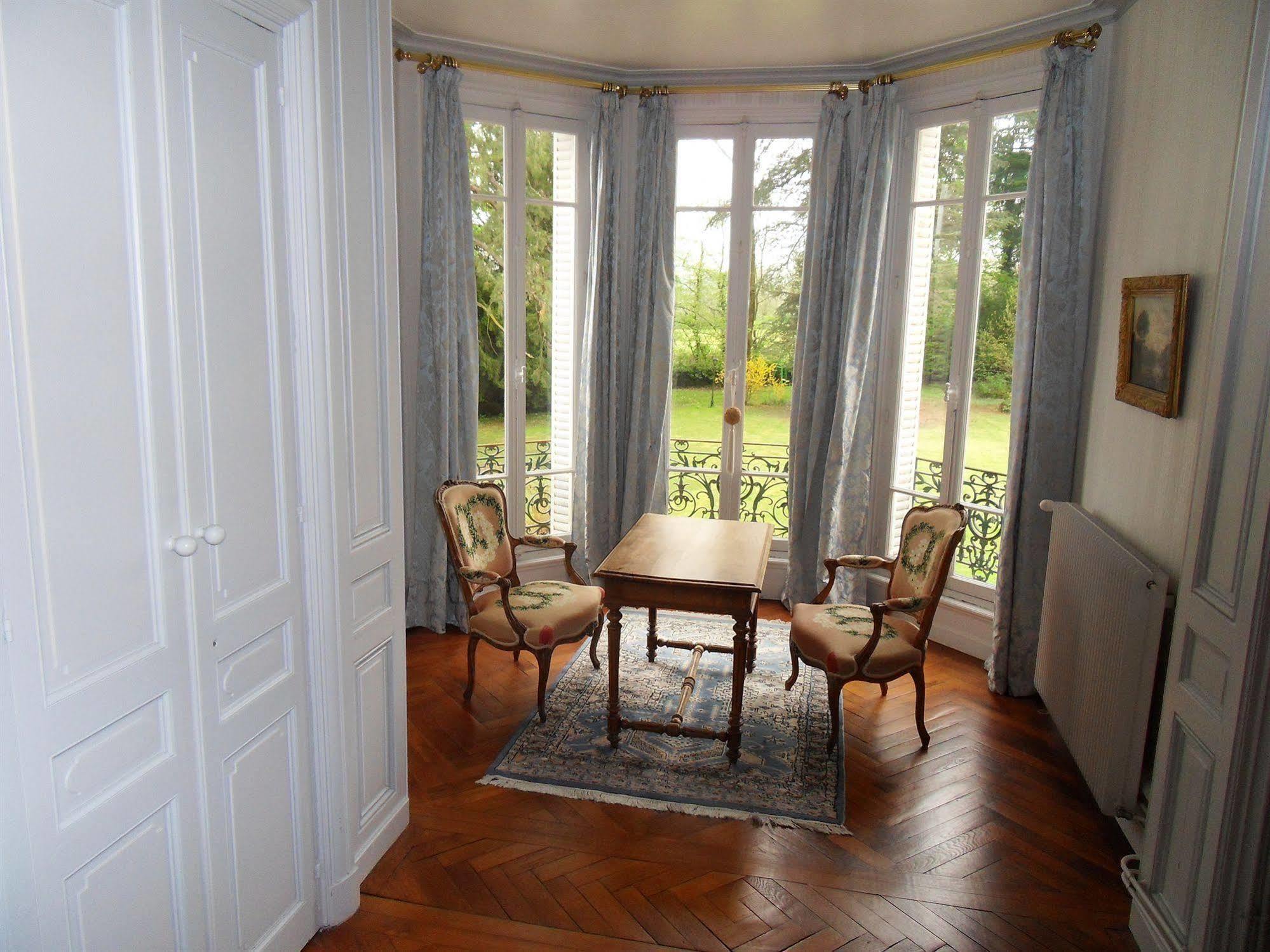 Château de la Motte Noailly Exterior foto